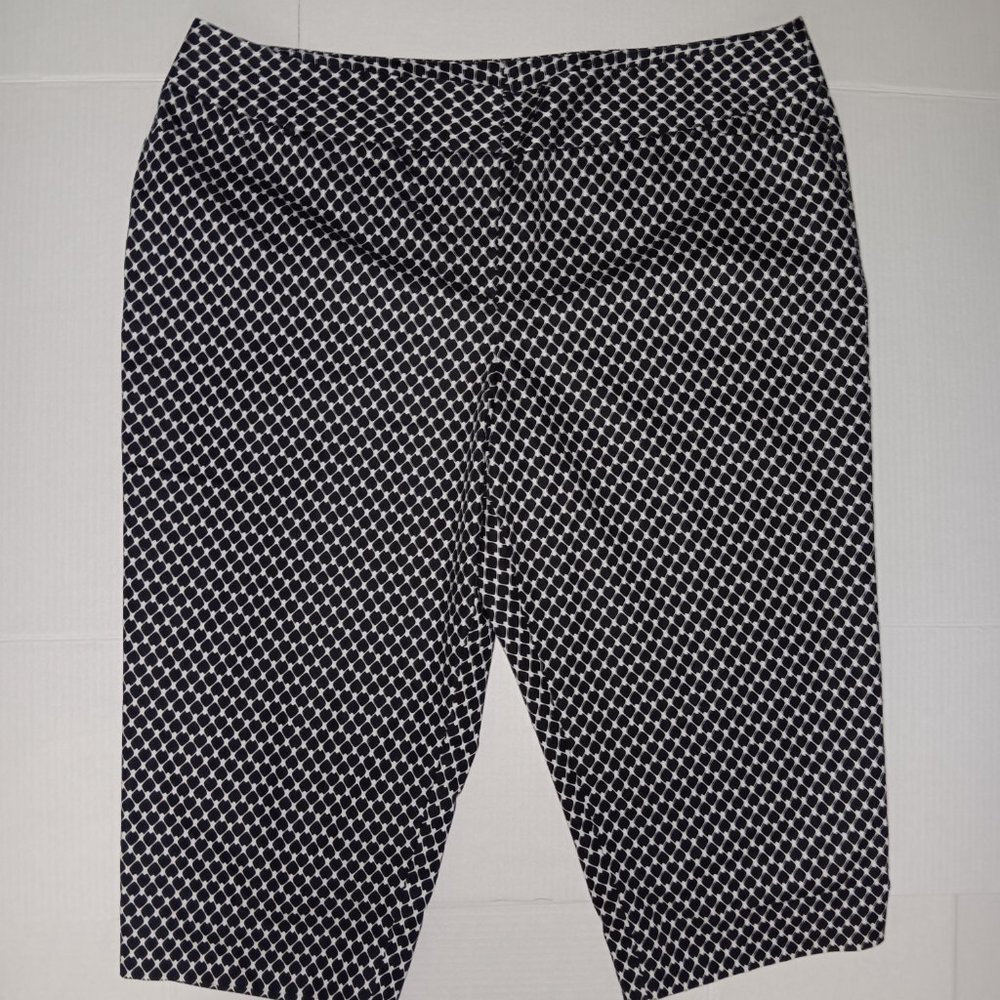 WORTHINGTON WOMAN MODERN FIT COTTON BLEND CAPRI PANTS SIZE 22W - Picture 1 of 15